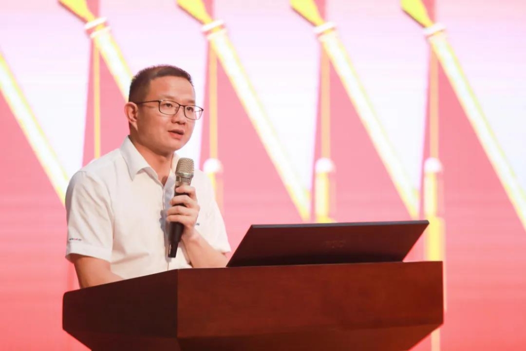 凝心聚力 迎接挑战 共赢山河 ——五届三次“双代会”胜利召开