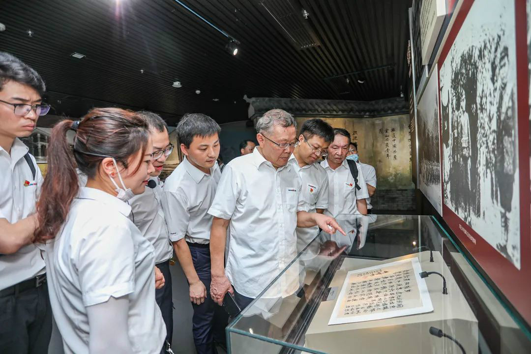 公道正派出清风正气，廉洁自律塑良好形象——开展中高层干部廉洁教育活动