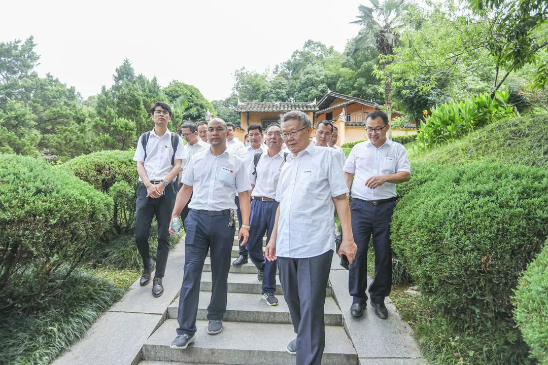 公道正派出清风正气，廉洁自律塑良好形象——开展中高层干部廉洁教育活动