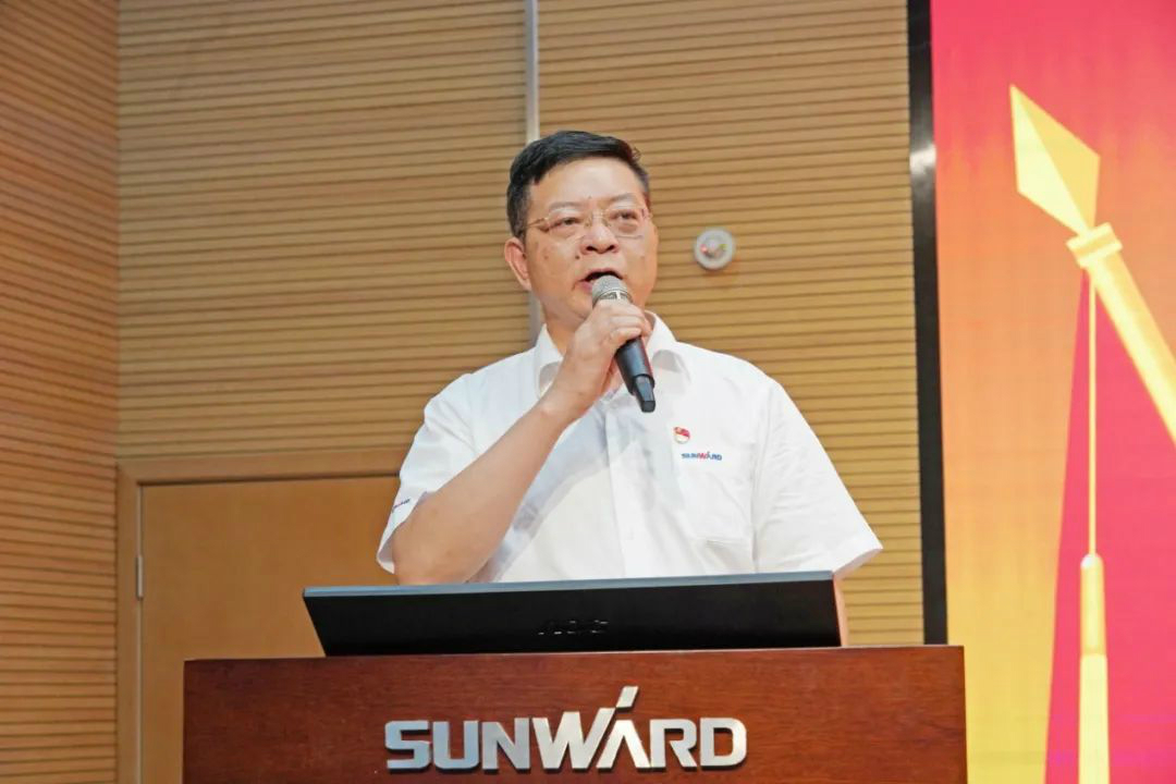 传承革命先烈精神，双促双融助力发展——、市疾控中心联合开展主题党日活动