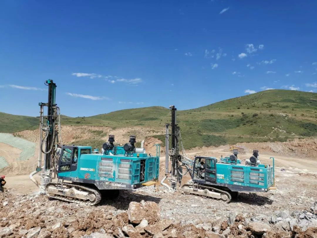 凿岩服务见缝插针 山河关爱无微不至——凿岩设备服务万里行活动走进甘肃平凉