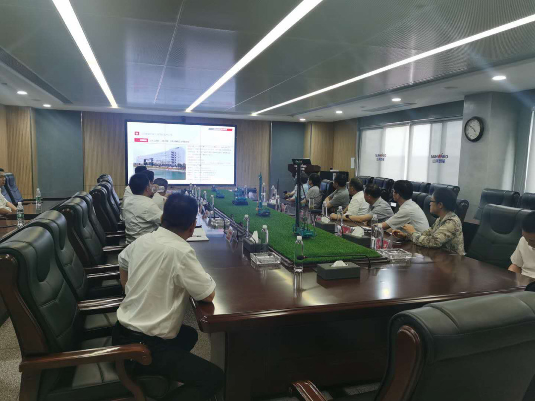 省人大常委会副主任杨维刚调研