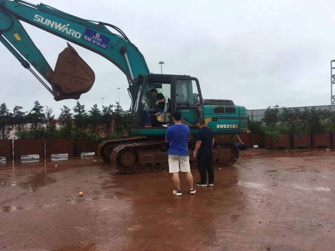 感恩相伴 关爱相随——服务万里行走进豫鲁黔