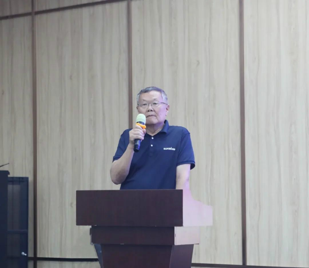 以强执行力聚焦基础能力建设 向挖掘机万台俱乐部迈进——2020年挖掘机经销商半年度会议圆满召