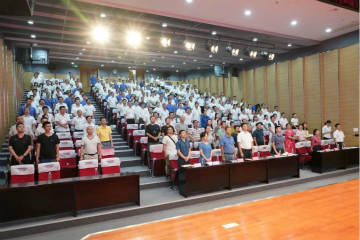 传承革命先烈精神，双促双融助力发展——、市疾控中心联合开展主题党日活动