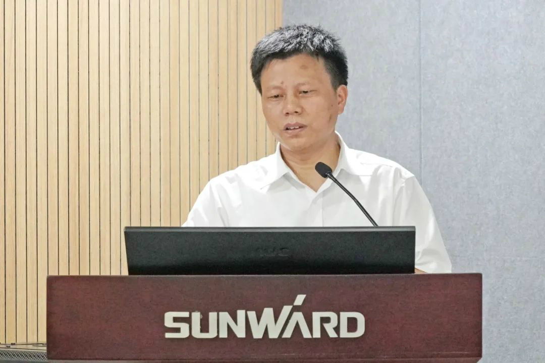 省人大常委会党组副书记、副主任王柯敏调研