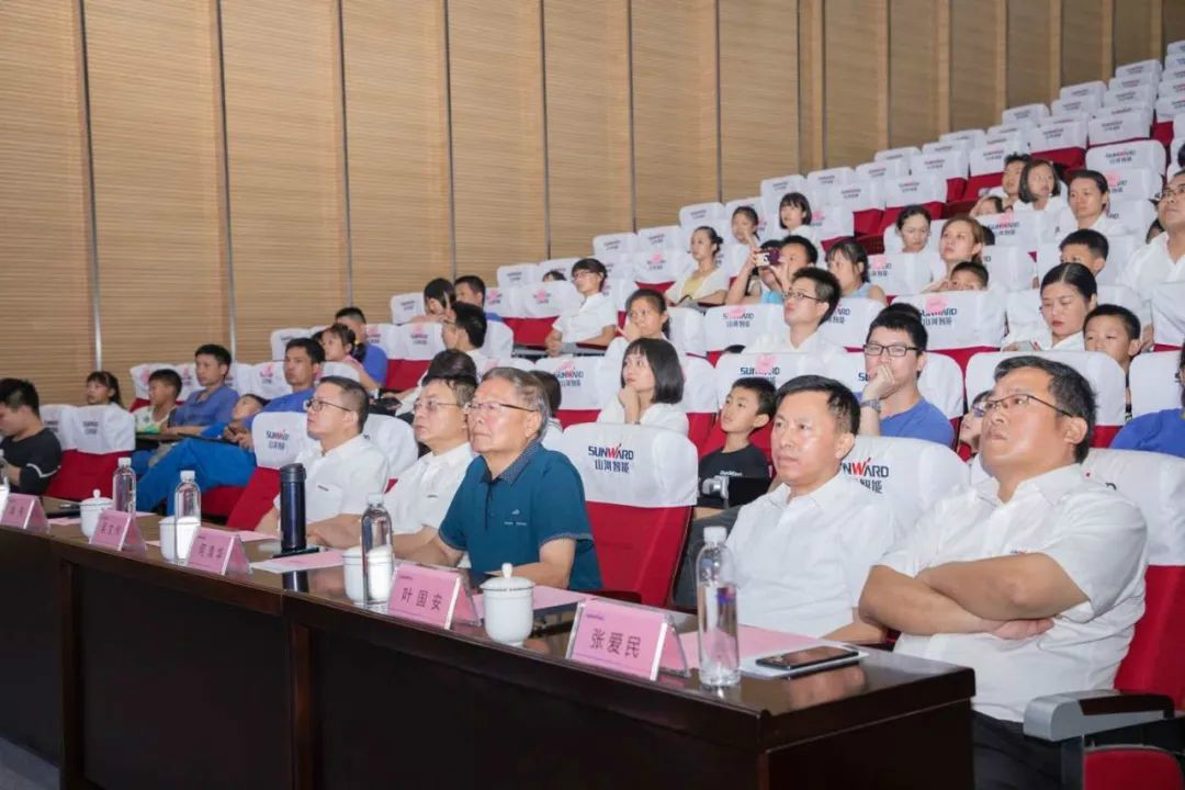 公司托管子女，员工暑期无忧 ——职工子女暑期托管班开班