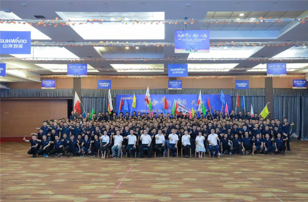 向挖掘机万台俱乐部迈进——2020年度挖掘机营销训练营开营