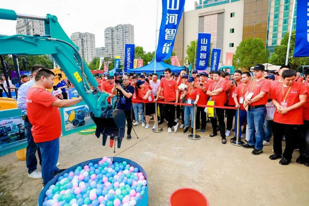 2020全球微挖大会 精品微挖赢得满堂彩