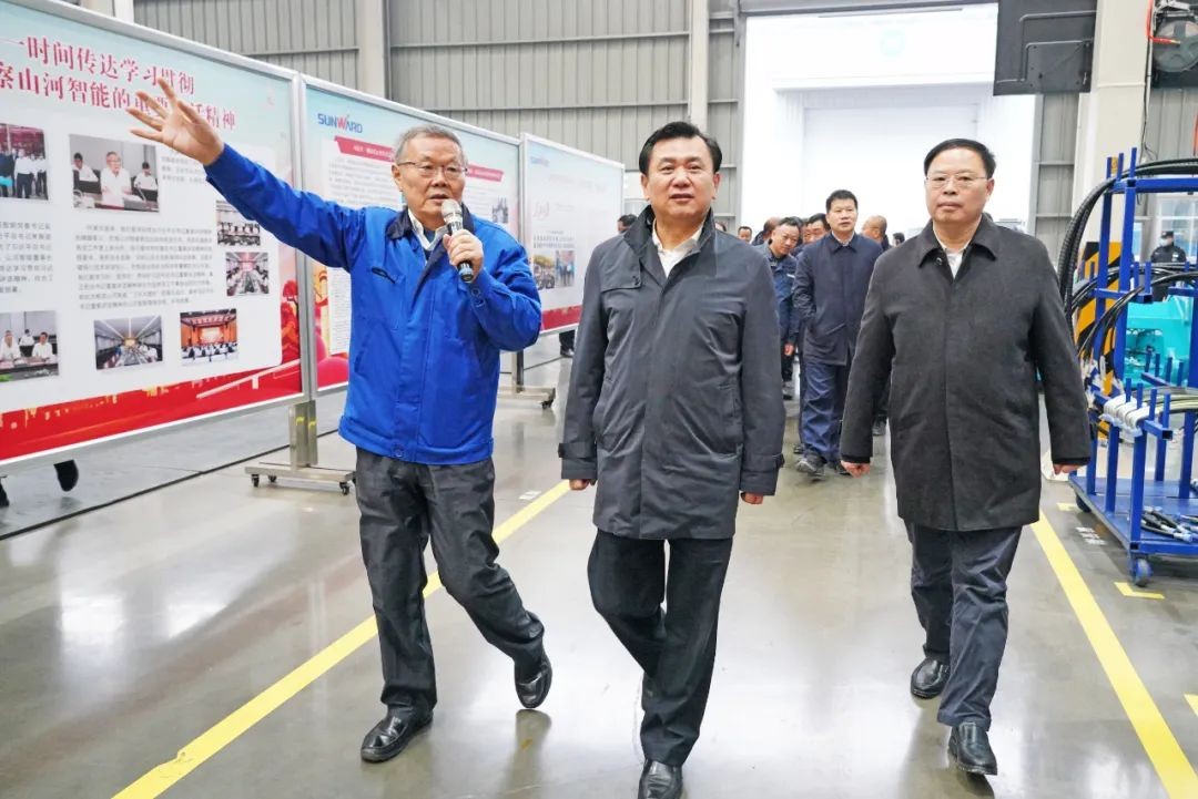 中国民航局局长冯正霖一行到调研指导