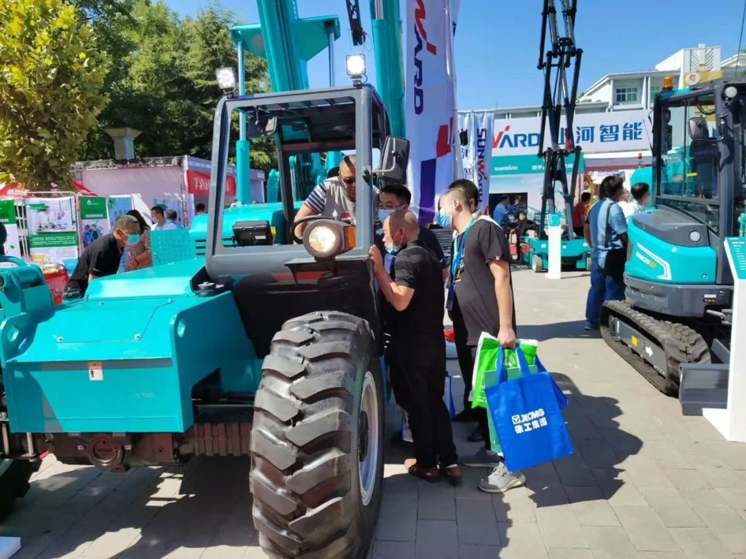 高空作业设备“吸睛”雄安展