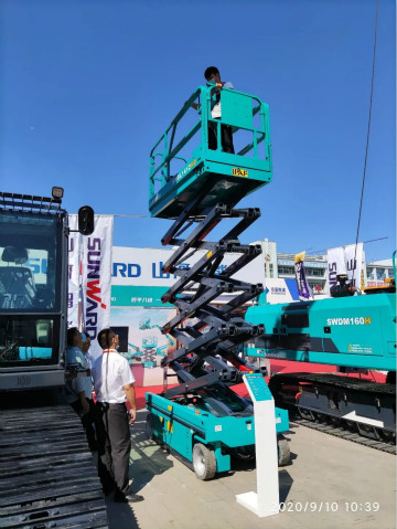 高空作业设备“吸睛”雄安展