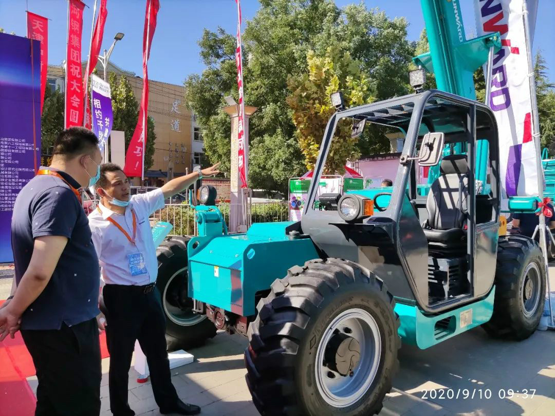 高空作业设备“吸睛”雄安展