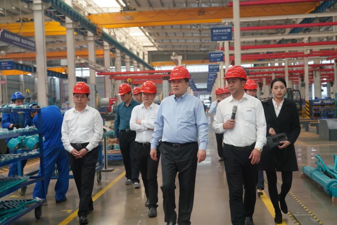 鄂尔多斯市委书记牛俊雁考察