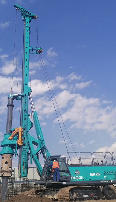 一枚“铁粉”！土耳其客户采购旋挖钻机