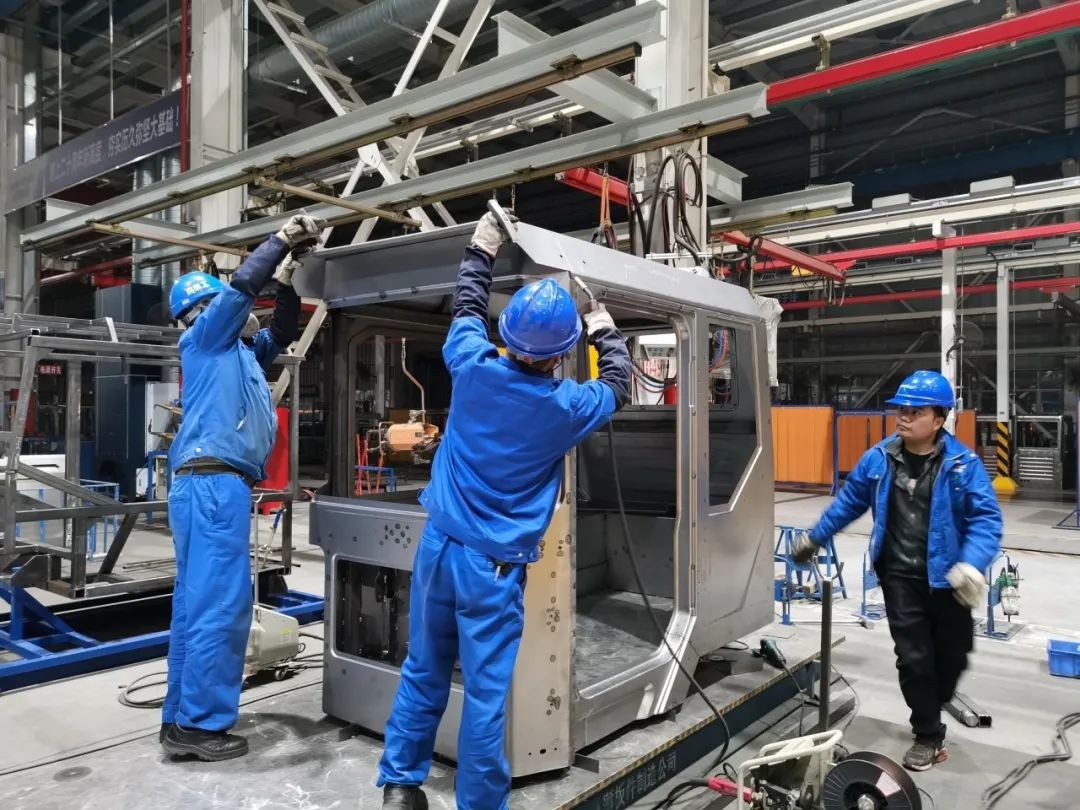 SWK90矿卡驾驶室顺利发货，开发速度刷新纪录