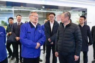 中国联通党组书记、董事长王晓初到访