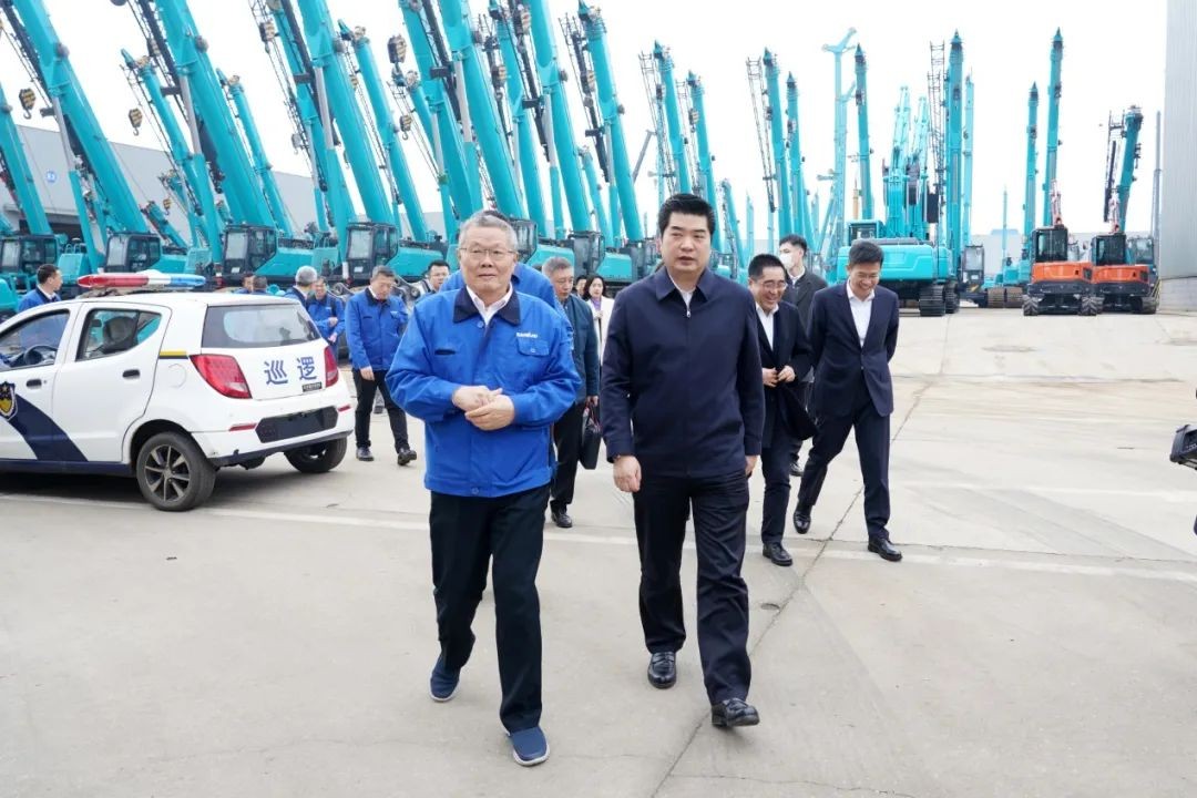 湘江集团党委书记张利刚率队考察