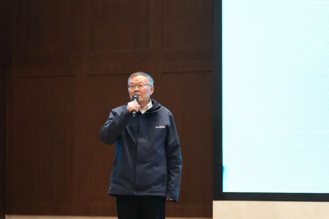 同心克难再腾飞，携手齐心冲万台——2021挖掘机经销商年会圆满召开