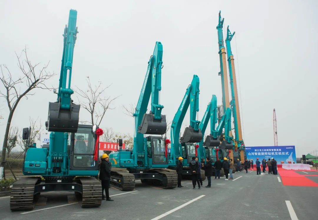 旋挖钻机全面参建中国首条智慧高速公路