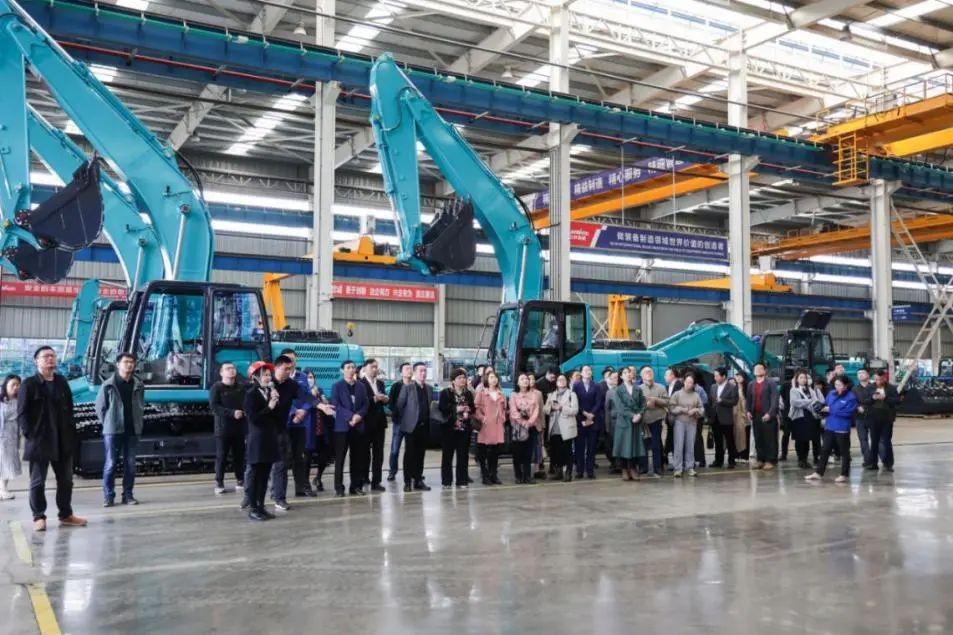 民主党派湖南省委机关青工委团队一行考察