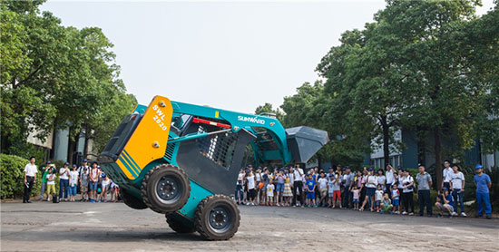 这个夏天，亲子玩转“三栖”装备