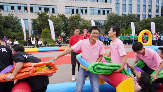 风华十九载，携手再腾飞！——庆祝成立十九周年表彰会暨趣味运动会