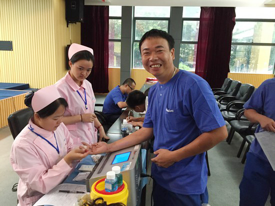 血液连接你我大爱感动星城——记2016年夏季无偿献血活动