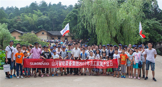 这个夏天，亲子玩转“三栖”装备