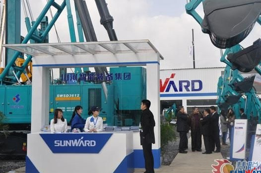 【宝马访谈】董事长何清华教授