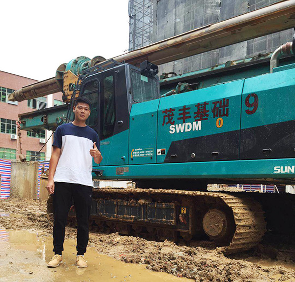 我叫阿忠，忠于事业，也忠于旋挖钻机