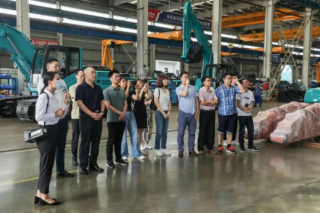 国防科大北斗团队考察