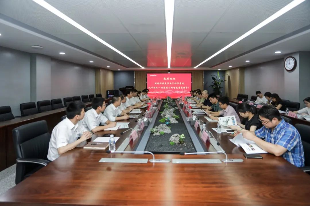 国防科大北斗团队考察