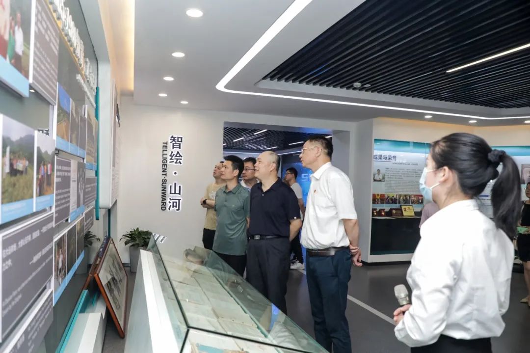 国防科大北斗团队考察