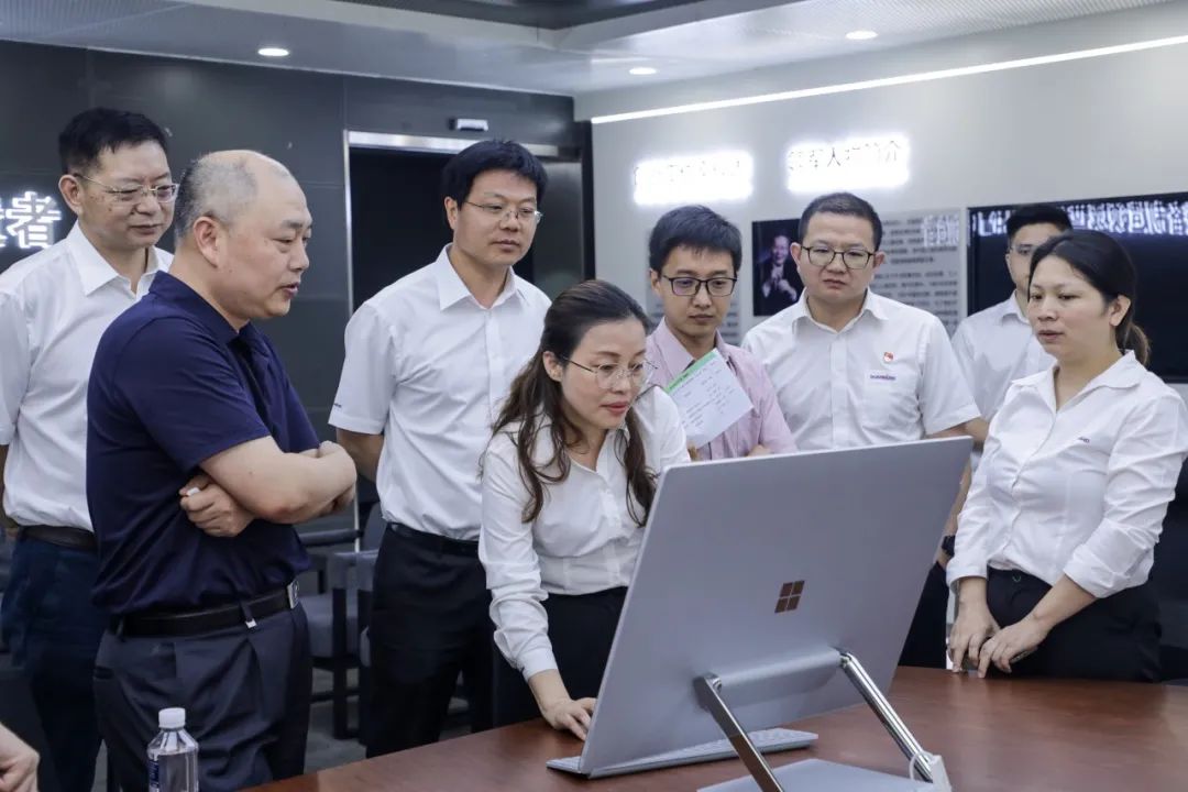 国防科大北斗团队考察