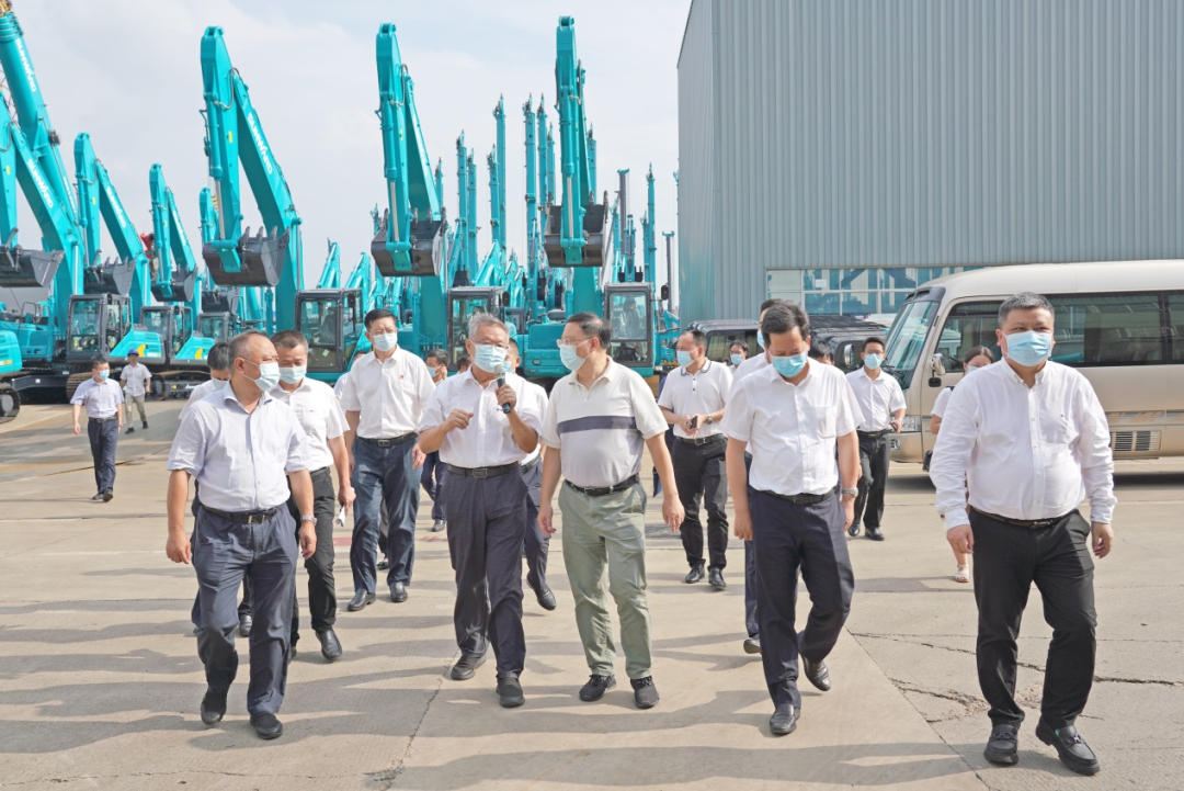 湖南省委常委、省委秘书长张剑飞一行调研
