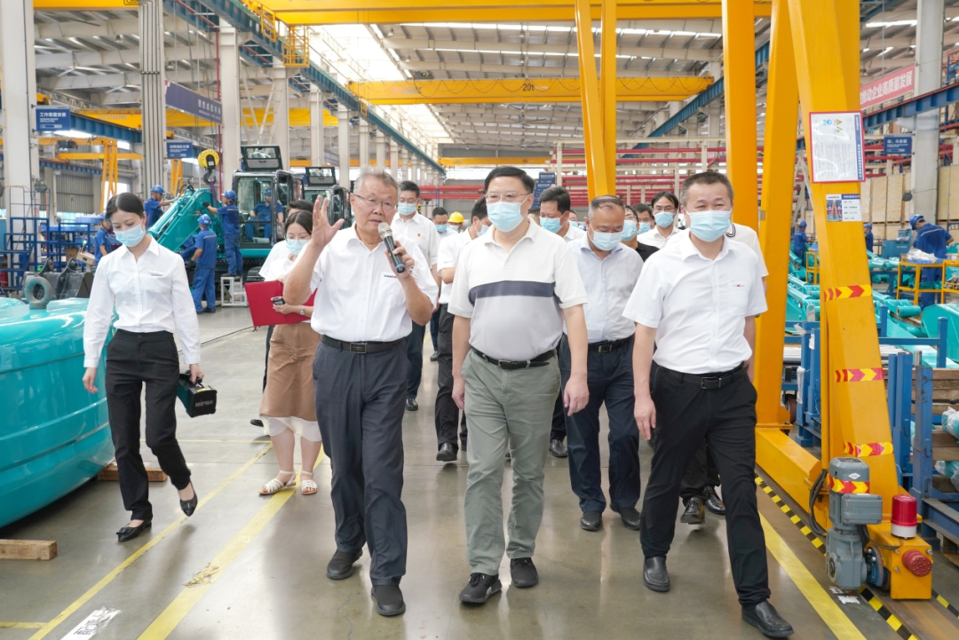 湖南省委常委、省委秘书长张剑飞一行调研