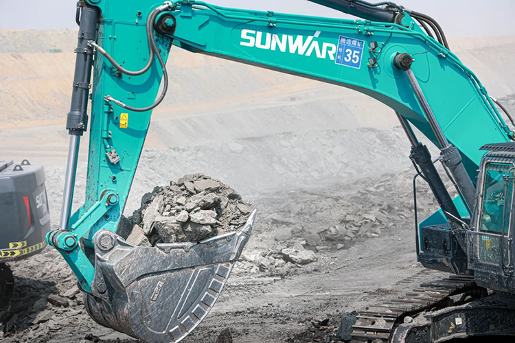 图集 | 征战矿山！绿色矿山成套装备“大将”云集