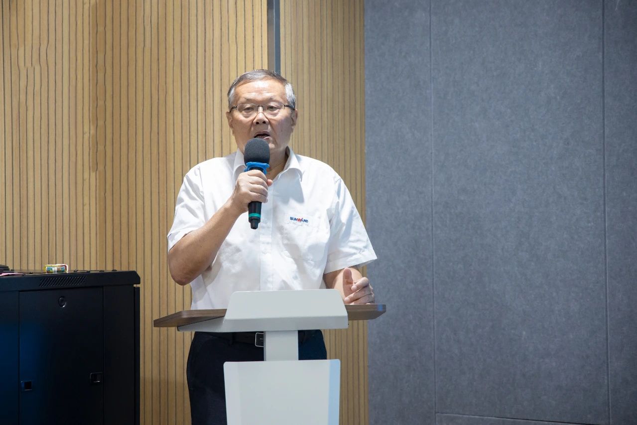 强化管理重心下移，开展领导力培训助力公司高质量快速发展