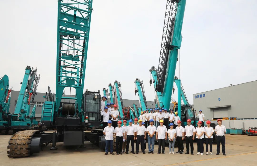 双鹰翱翔，“E”往无前！——新一代E系列起重机下线！