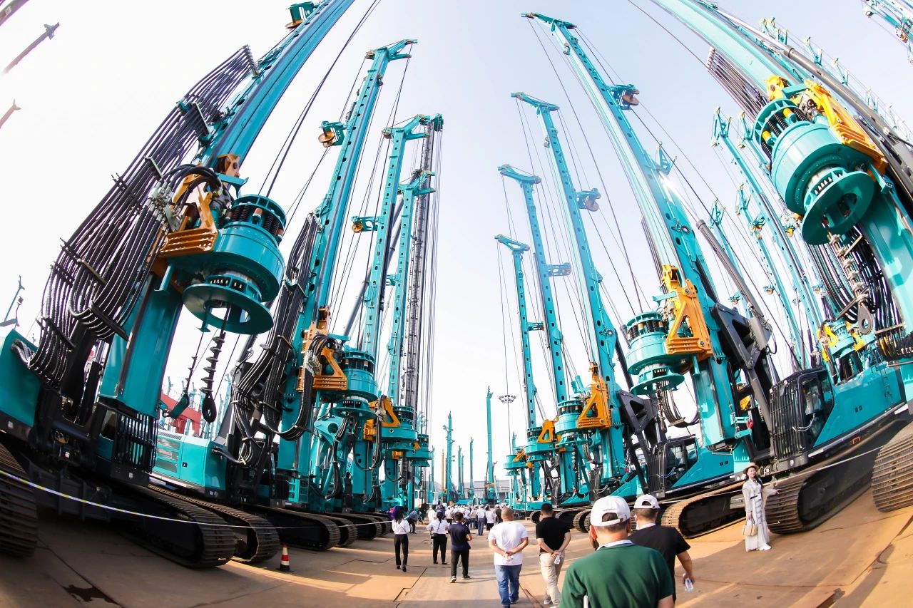 四大成套装备联袂登场！创新成果展示会交出“亮眼答卷”