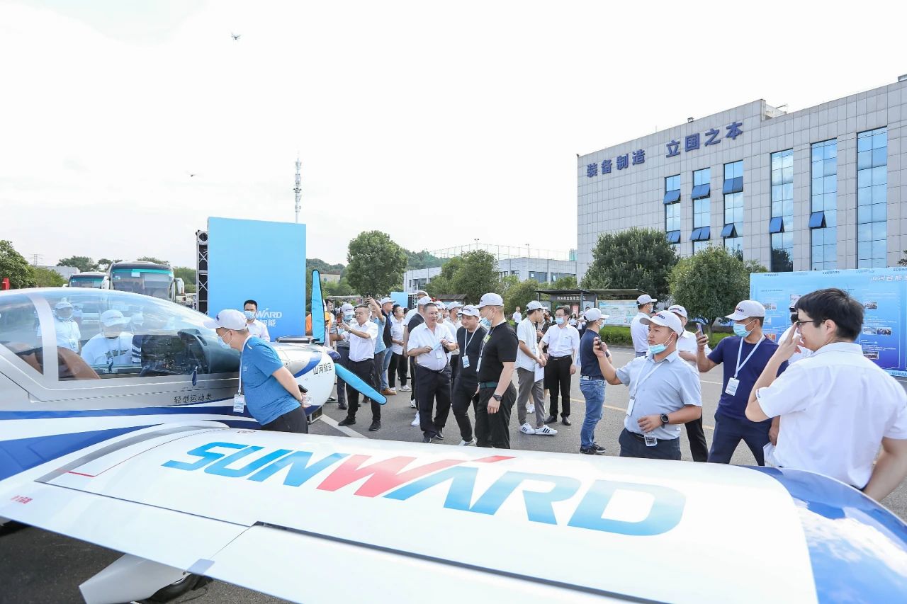 逛展超热闹！成果展示会高能名场面来袭