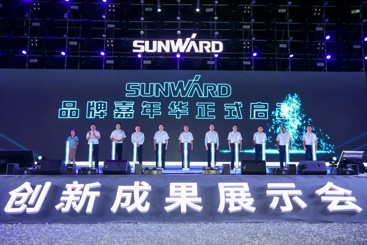 逛展超热闹！成果展示会高能名场面来袭