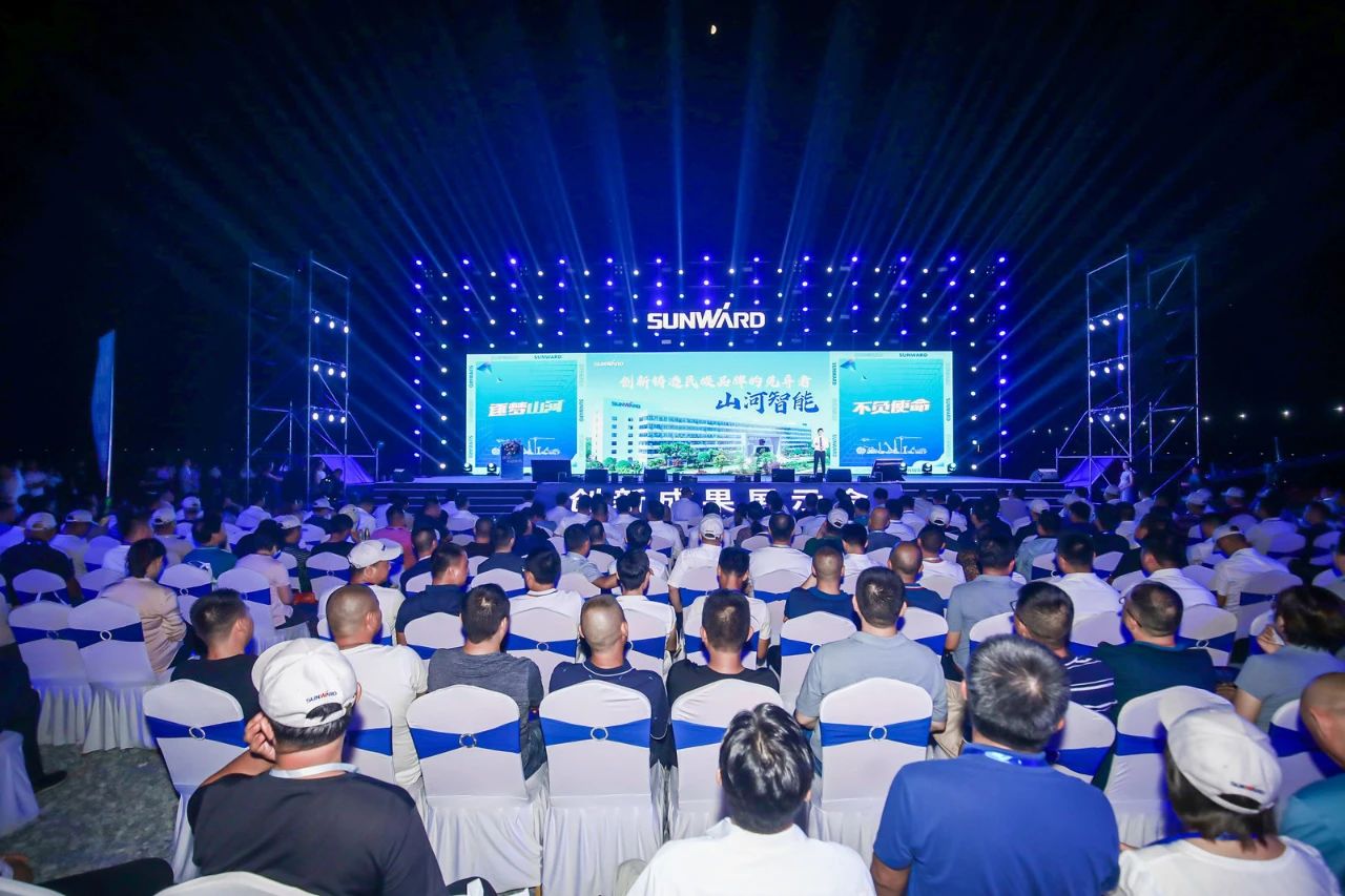 逛展超热闹！成果展示会高能名场面来袭