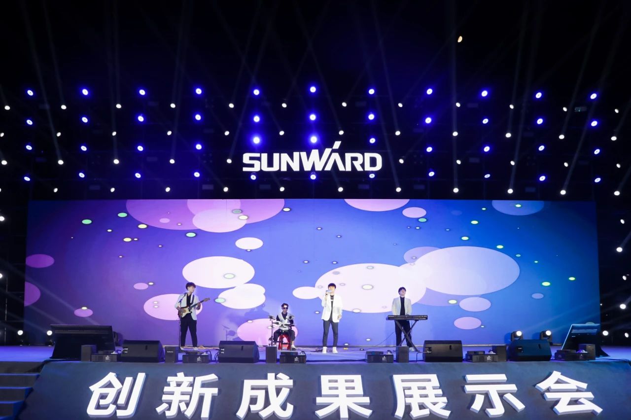 逛展超热闹！成果展示会高能名场面来袭