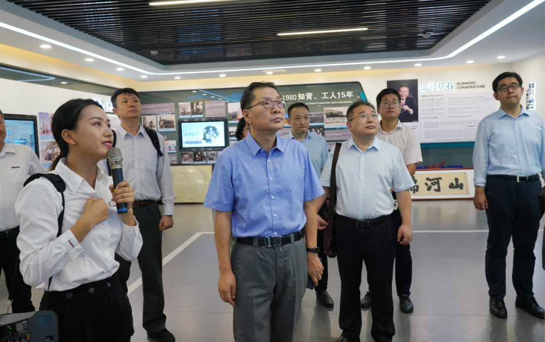 中国出口信用保险公司领导一行调研