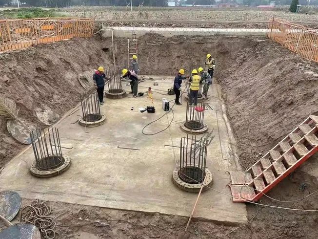 创下纪录！引孔式静力压桩机首次应用于高铁项目