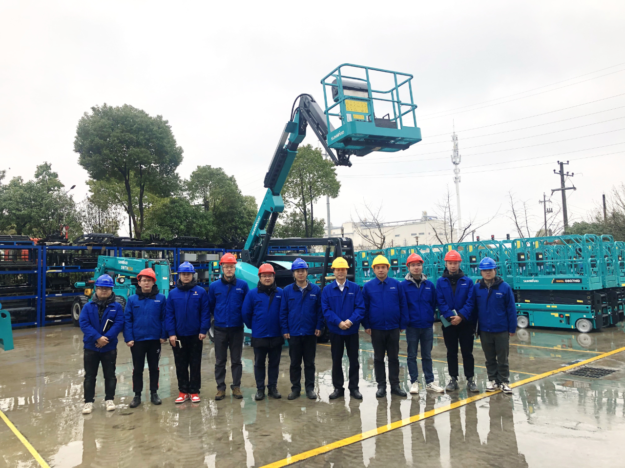 勇闯蓝海！两款臂式高空作业平台正式“出道”