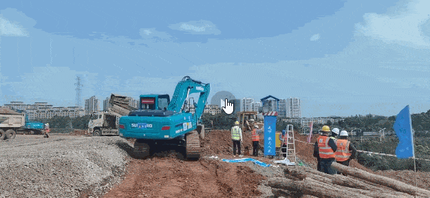 冲锋一线显担当！挖掘机助力长沙方舱医院建设