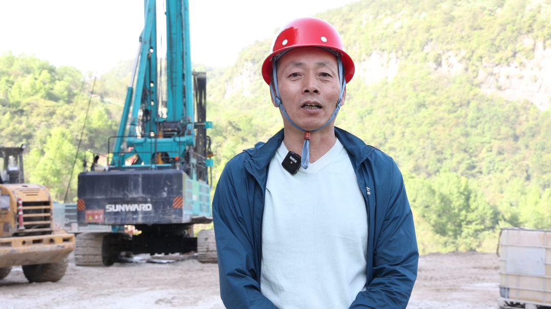 展现施工“奇效”！旋挖钻机强势助力炉慈高速公路建设